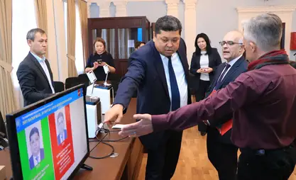 Франциянын элчиси: Кыргызстан шайлоо процесси боюнча алдыңкы сапта турат
