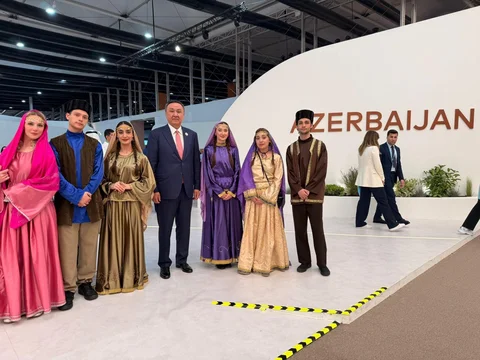 ots-secretary-general-visited-member-states-and-observers-national-pavilions-at-wuf13_1.jpg