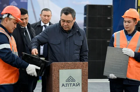 photo_5258201991345802872_y (1).jpg
