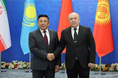 руководители погранслужб ШОС в Бишкеке (2).JPG