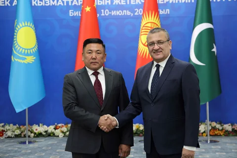 руководители погранслужб ШОС в Бишкеке (3).JPG