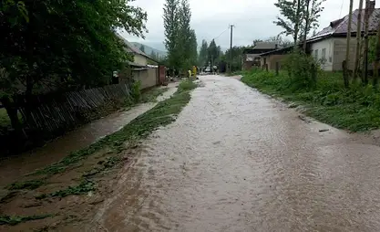 ӨКМ: Тоолуу аймактарда сел жүрүп, дарыяларда сууну деңгээли көтөрүлүшү мүмкүн