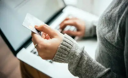 Психиатр онлайн соодага көз карандылыктан сактануунун 3 шартын атады