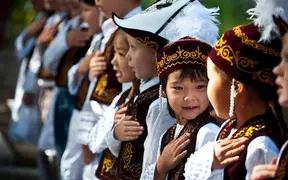 students-sing-the-kyrgyz-republic-.2e16d0ba.fill-800x500.jpg