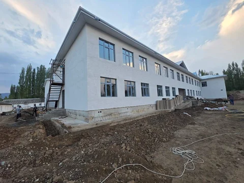 zumanazarova1-91868e8cecc566218.37576461.jpg